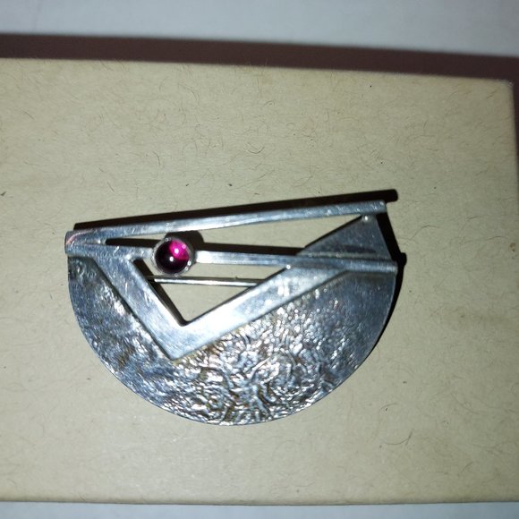 Modernist/Japanese Half Moon Handmade sterling Brooch with Garnet - Picture 2 of 12